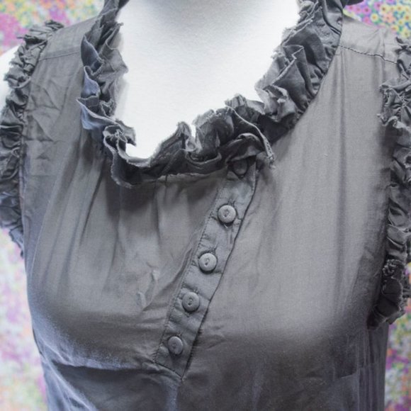 Sleeveless Grey Gap Shirt with Ruffle - Picture 2 of 3